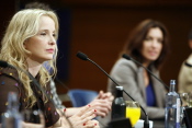 Julie Delpy, Aure Atika