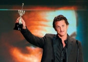 Argazki historikoak - SEAN PENN, 2003