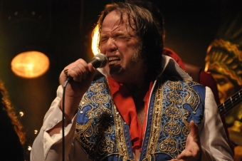 EL �LTIMO ELVIS (THE LAST ELVIS)