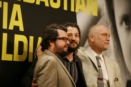 Pablo Cruz, Diego Luna, John Malkovich.