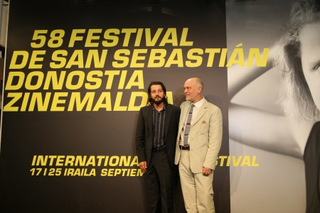 Diego Luna, John Malkovich