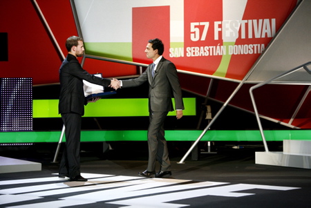 Gonzalo Mir�, Asger Hussain